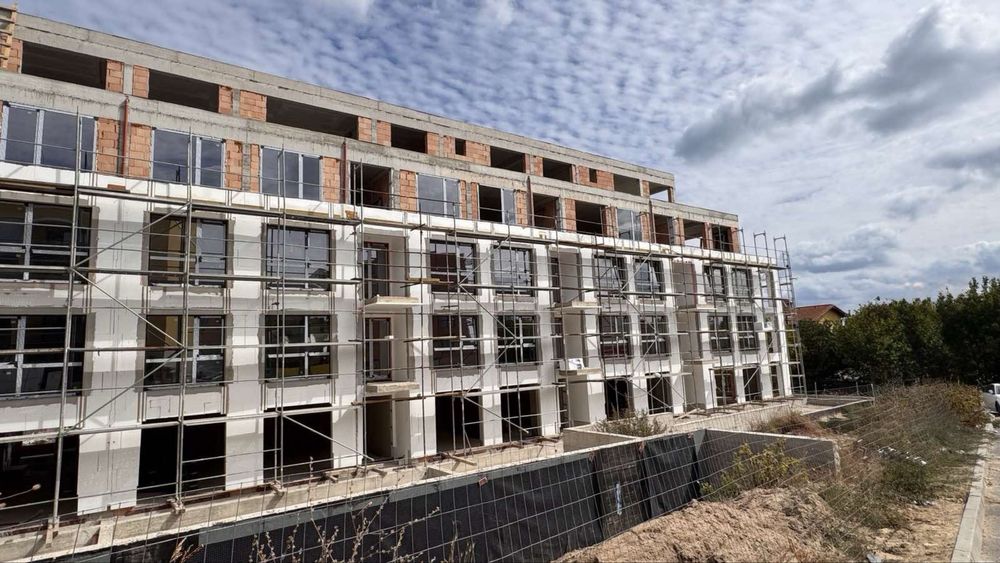 Продава се Двустаен апартамент в Варна, м-т Траката - 80 кв.м за 1687 €/кв.м - Снимка #1