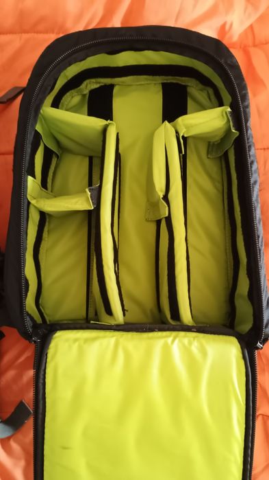 Продавам  пълен  професионална  фотографка раница  Dakine