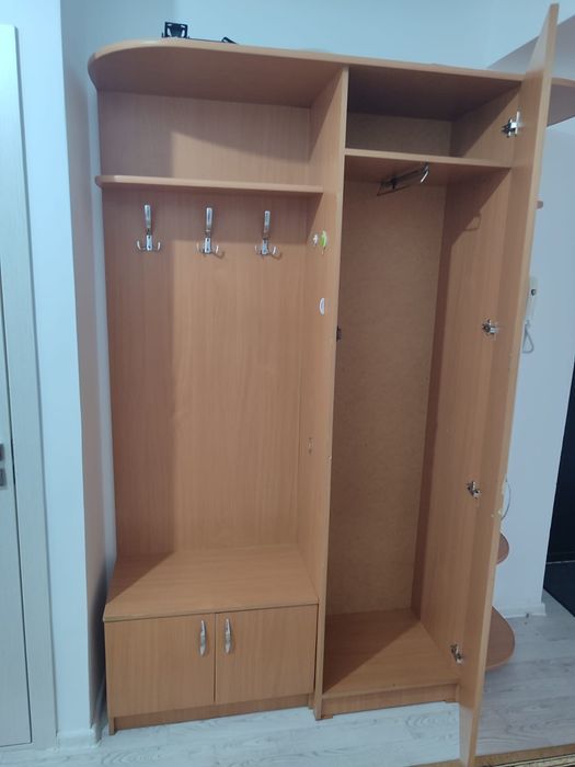 Продам шкаф в прихожую