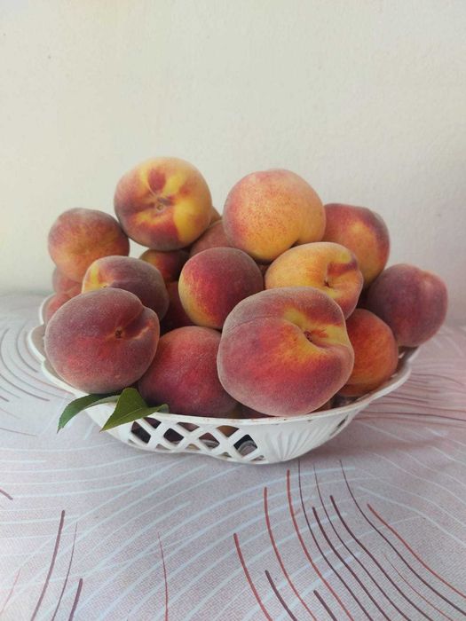 Piersici pentru compot, dulceață, consum