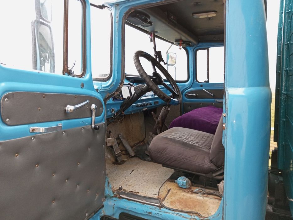 Zil dilinnamer sotiladi