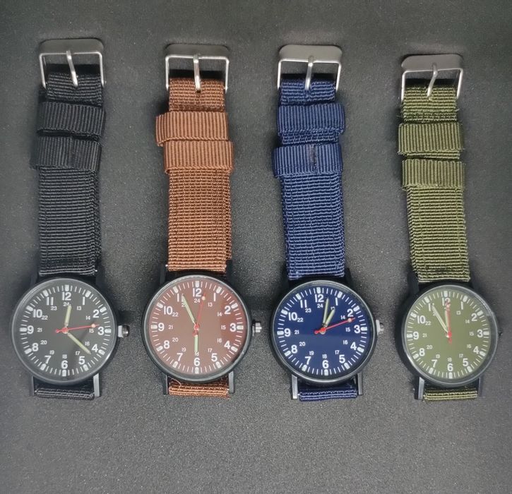 Модные мужские часы