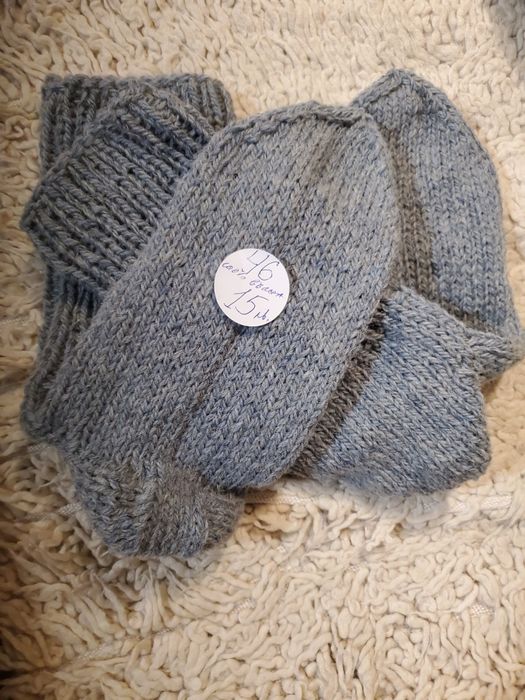 Ръчно  плетени  мъжки  чорапи  от вълна. Размер 42размер  43