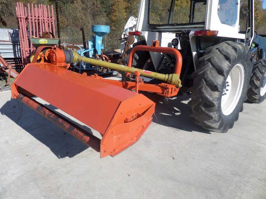 Tocator de resturi vegetale