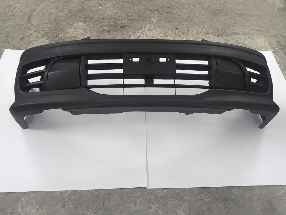 Передний бампер nissan r'nessa