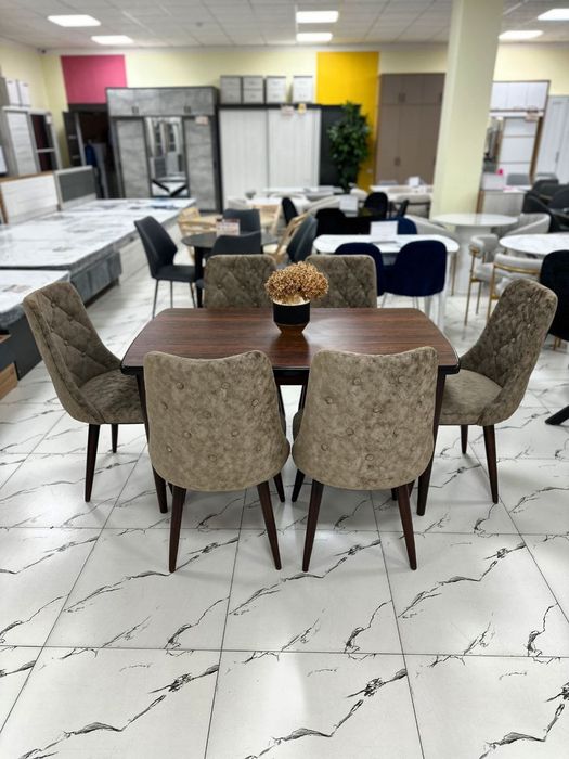 Стол и стулья комплект