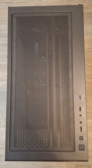 Геймърски Компютър | Ryzen 7 5700X | 16 GB RAM | Rtx 5060TI | 1TB SSD