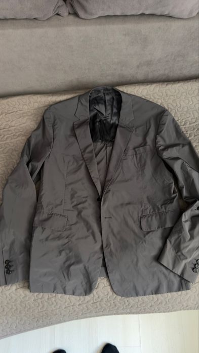 Prada re-nylon blazer сив,275€