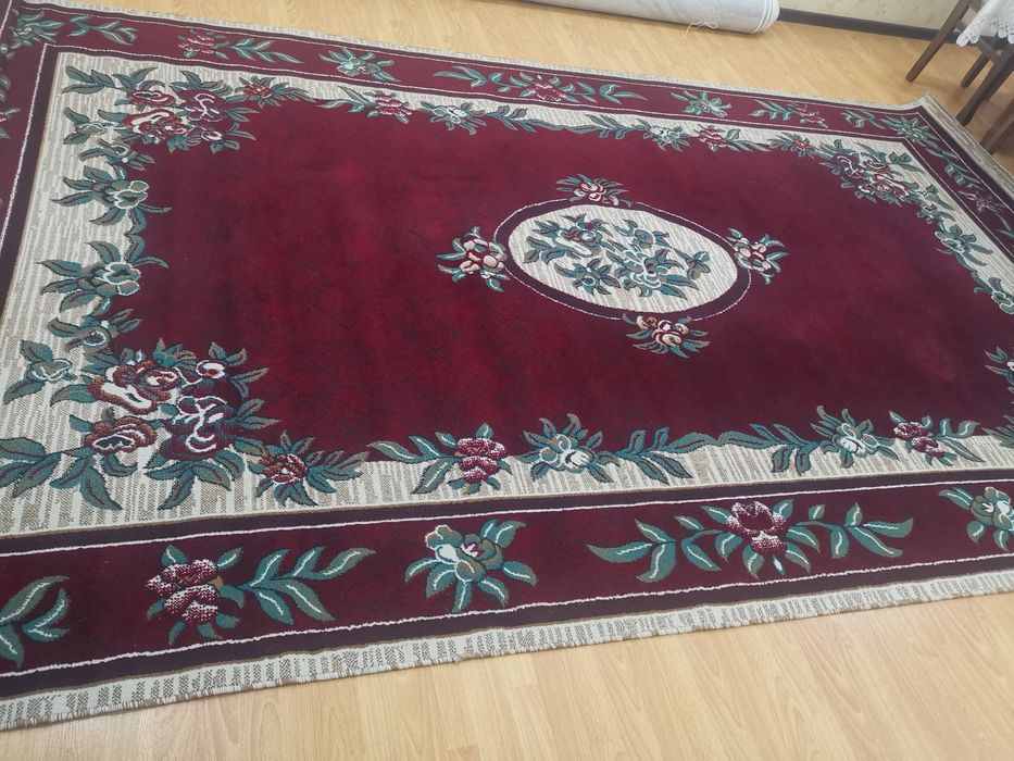 Гилам сотилади, ковер продается