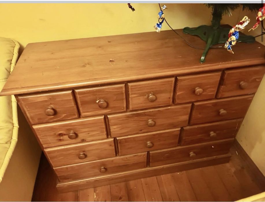 De vanzare  mobila brad.