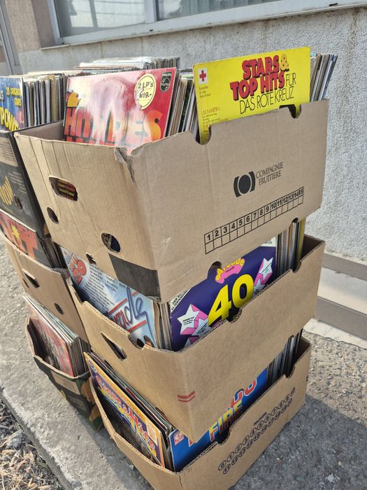 Vând Lot 300lp Discuri Vinil colectie muzica usoara straina mixta