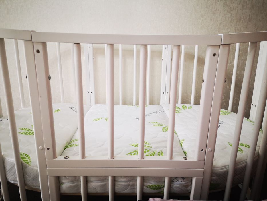 Кровать трансформер с маятником