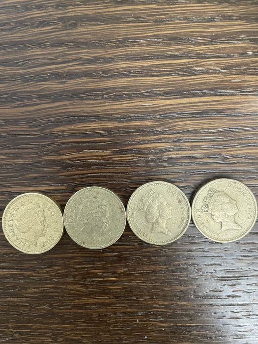 Монета 1 фунт