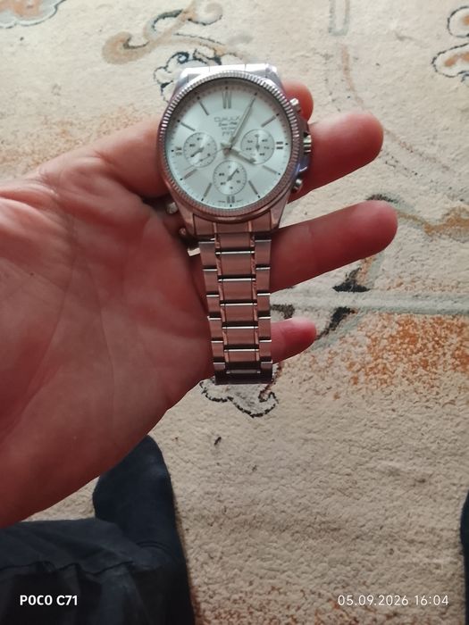 Продаю часы OMAX