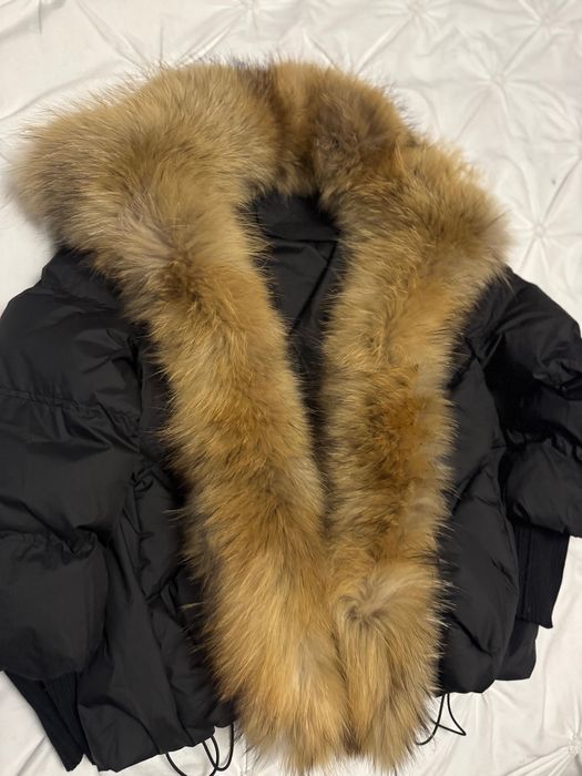 Geaca cu guler din blana naturala