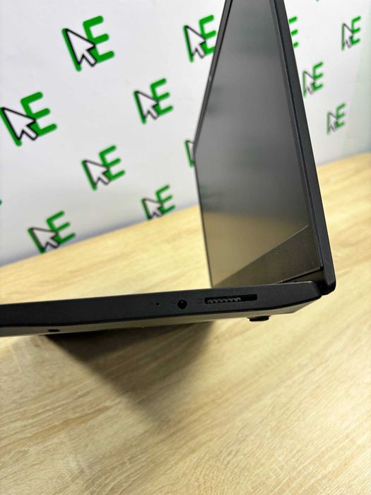 Lenovo IdeaPad S145-15IKB 15'6 / Core i5-7200U / 8 GB / SSD 120 GB