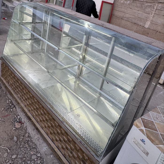 Витринный холодильник сатылады
