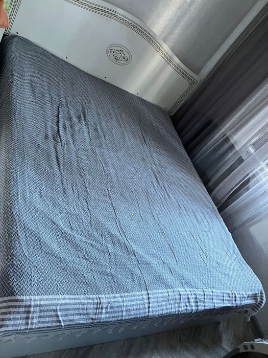 Продам спальный гарнитур