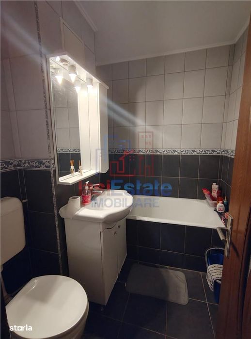 Camera de inchiriat in Apartament cu 3 camere decomandat cu 2 bai