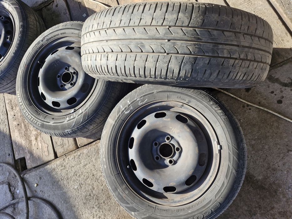 Продам покрышки с дисками