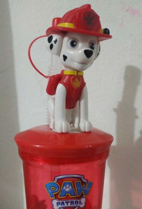 Нова  3 D детска чаша със сламка и фигурка  Пес Патрул Маршал