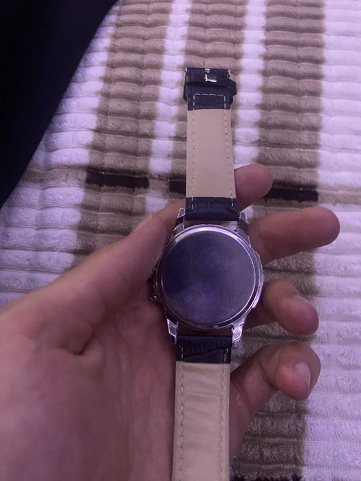 Продаю мужские часы