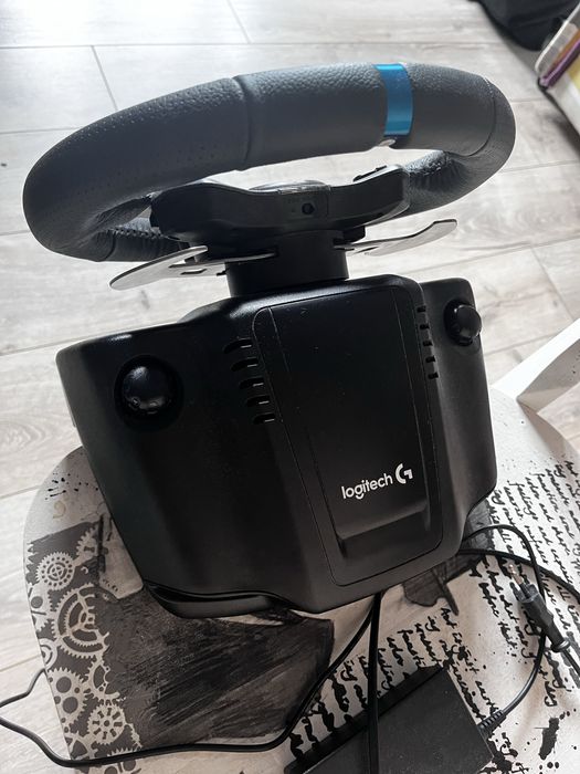 Волан logitech g29 с подарък слушалки air pods pro 3 чисто нови!!!