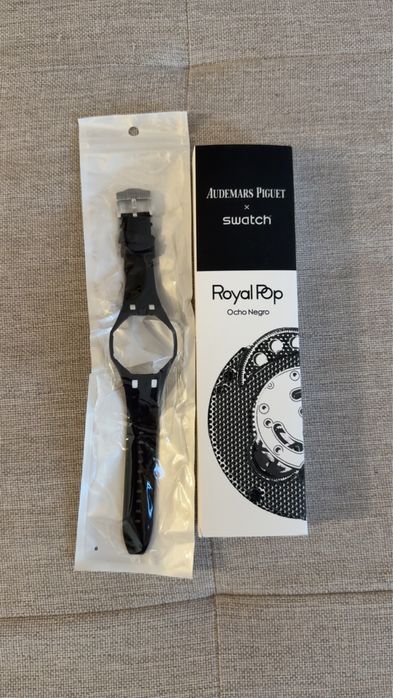 AP x Swatch Ocho Negro Чисто Нов