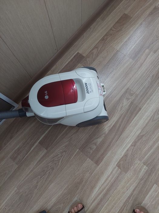Продам пылесос  марки  LG