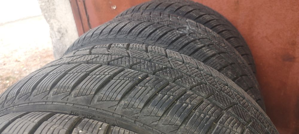 4 броя Зимни гуми Barum Polaris 5 215 55 r17 V/XL  Dot Септ.2018