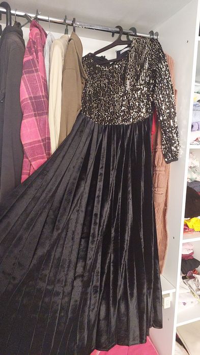 Платья почти новый