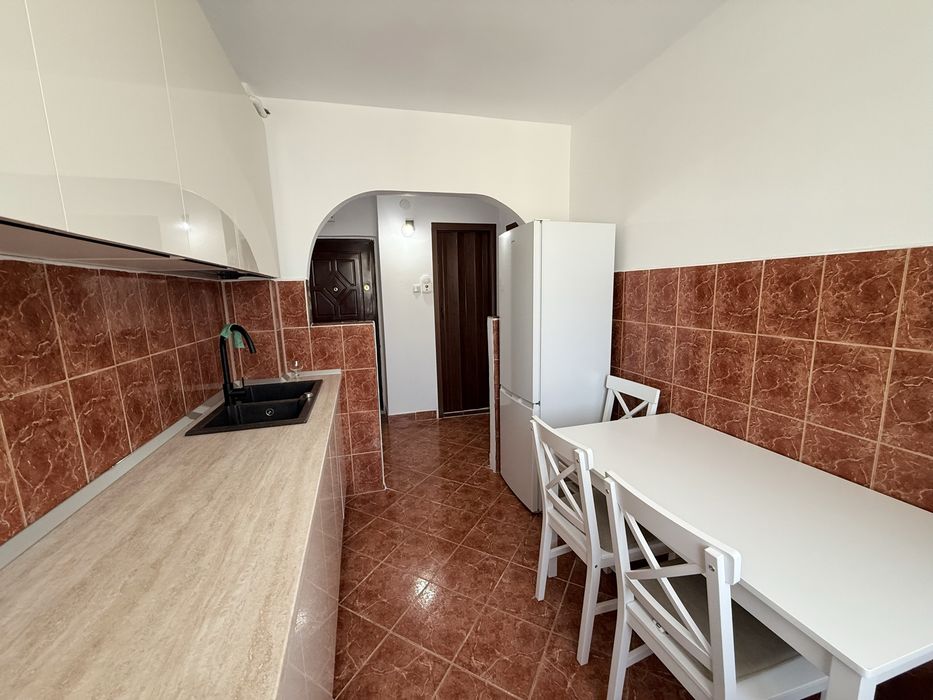 Inchiriez apartament cu 2 camere