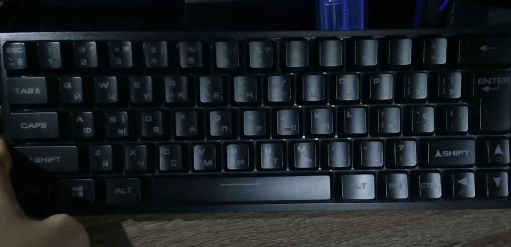 Игровая клавиатура с подсветкой