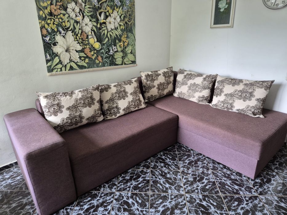 Coltar in forma de L cu taburet, 250 x 180 cm, stare foarte buna