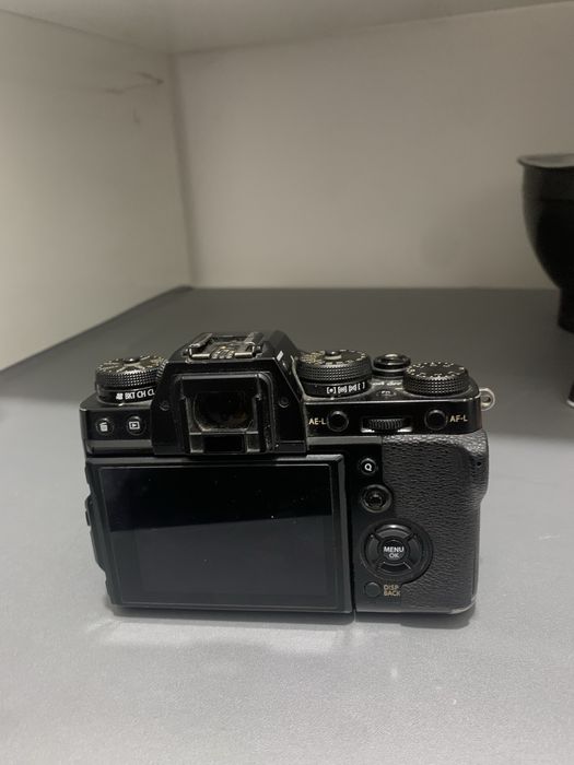 Fujifilim xt 3 Sotiladi xolati yaxshi 700$ srochna pul kerak