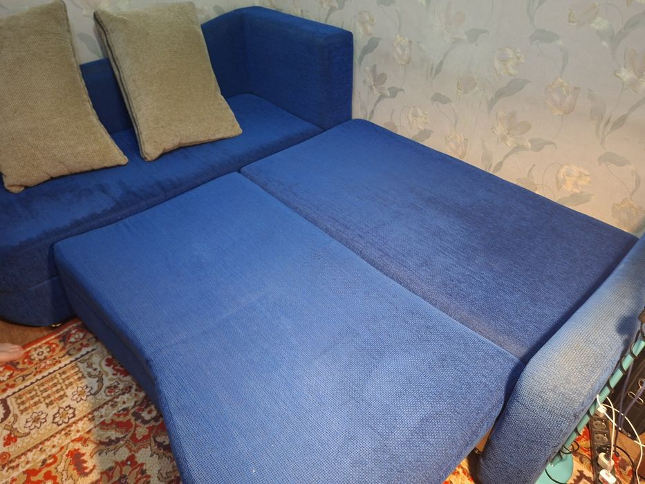 Продам диван угловой