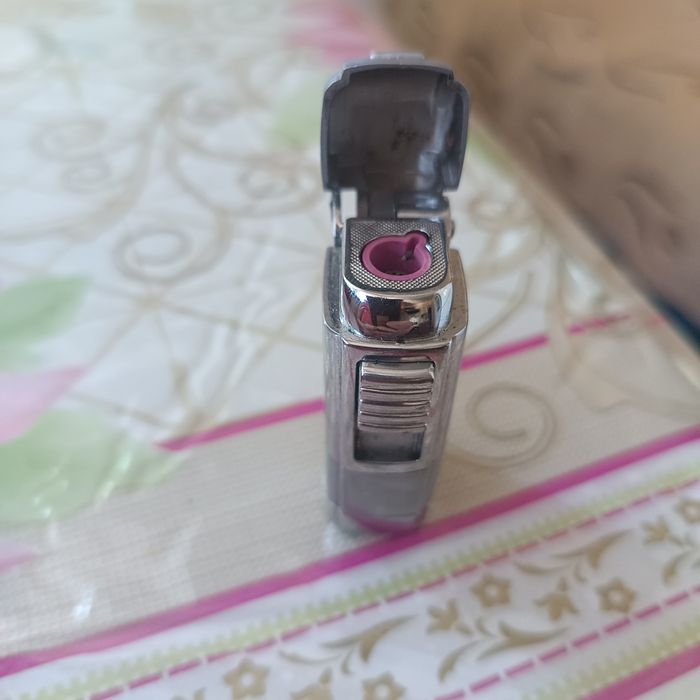 Зажигалка газовая