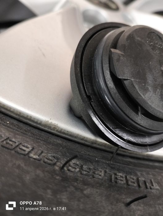 Крышка маслозаливной горловины