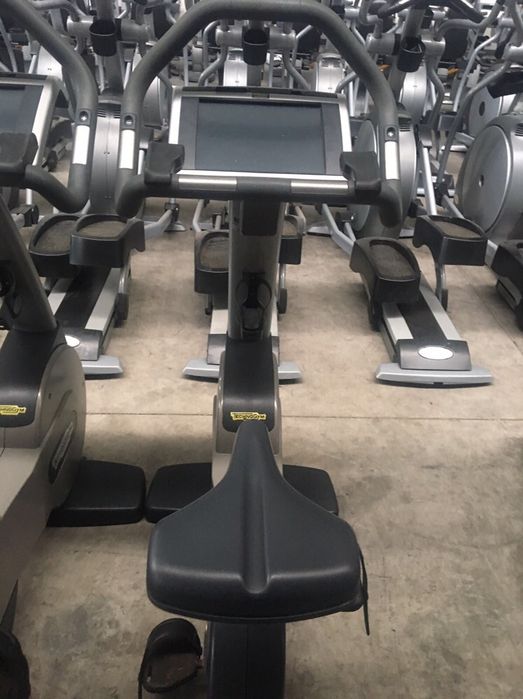 Depozit aparate profesionale life fitness