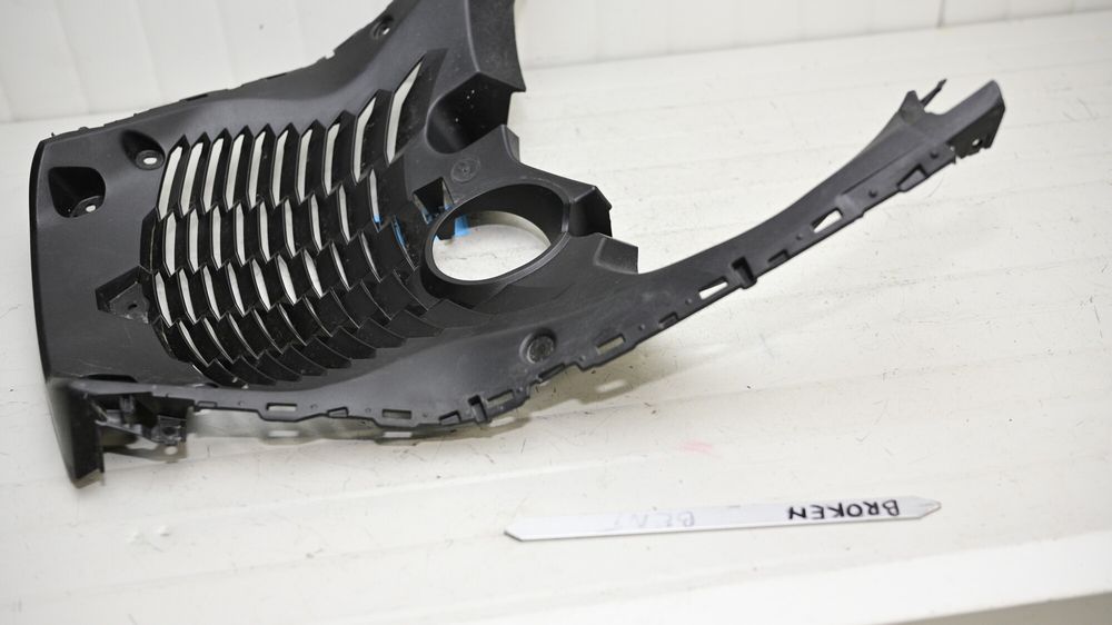 Carena Grila Aer Radiator Fata Yamaha X-MAX 125 / 300 2023 - 2026