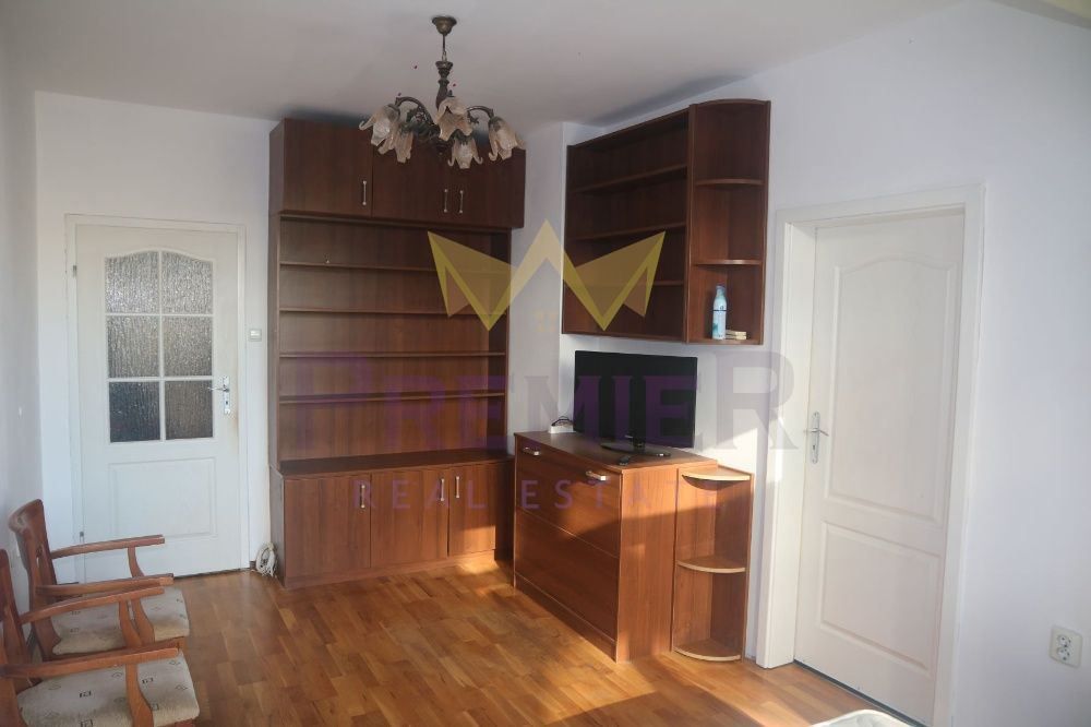 Дава се под наем Тристаен апартамент в Варна, Общината - 60 кв.м за 560 € - Снимка #2