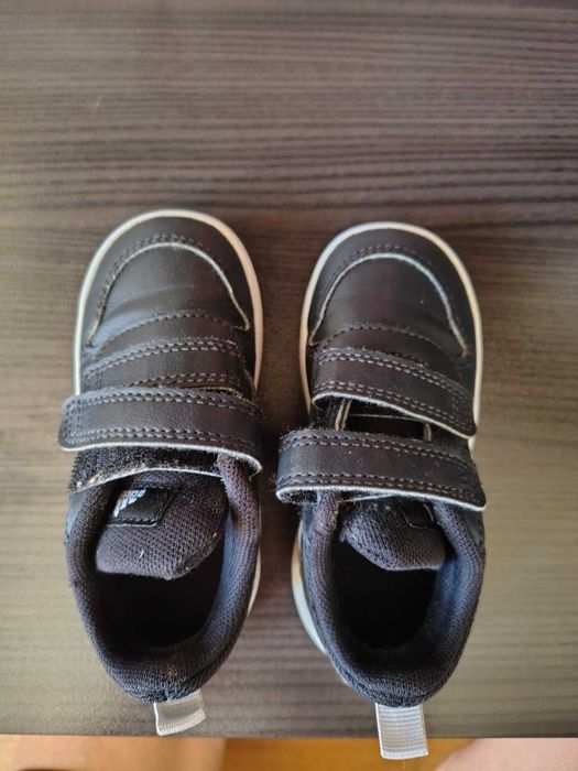 Детски маратонки Adidas 22 номер за момче