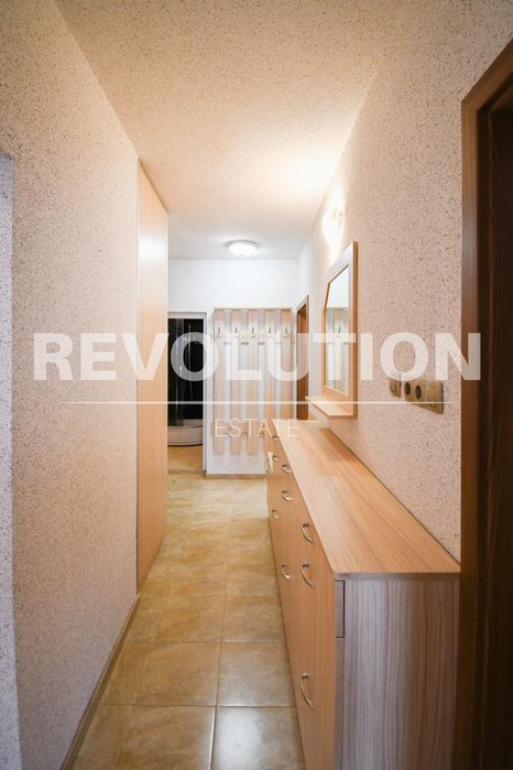 Дава се под наем Тристаен апартамент в София, Лозенец - 100 кв.м за 990 € - Снимка #9