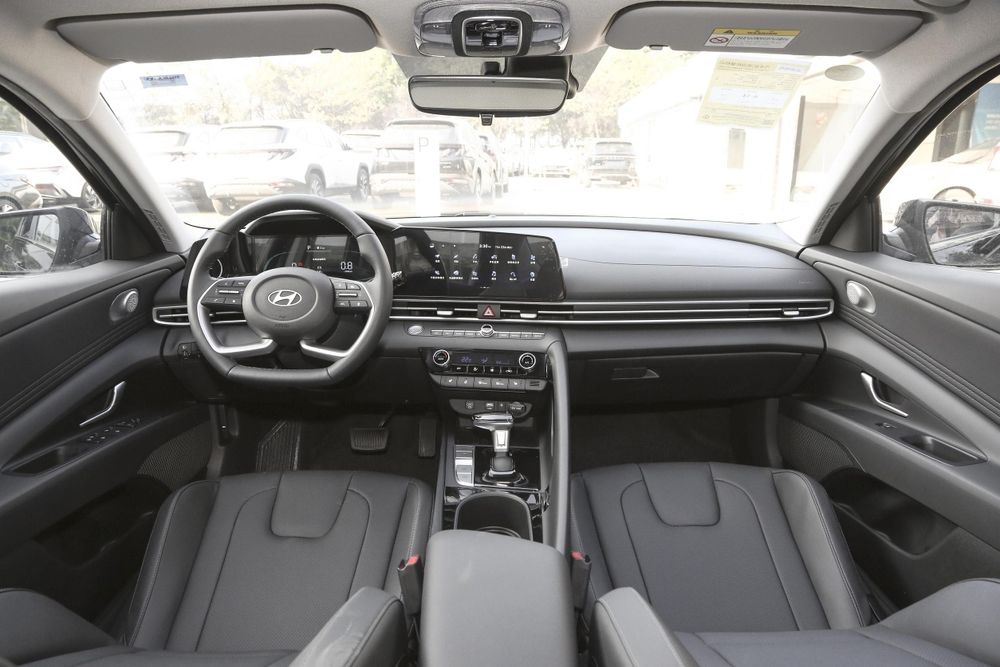 Хюндай Элантра 2025г