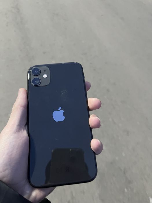 iPhone 11 128ГБ продам
