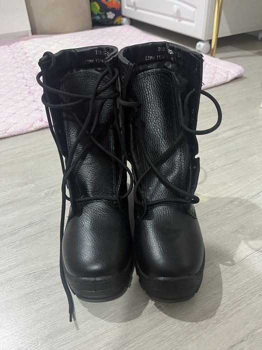 Продается берцы. 37 размер