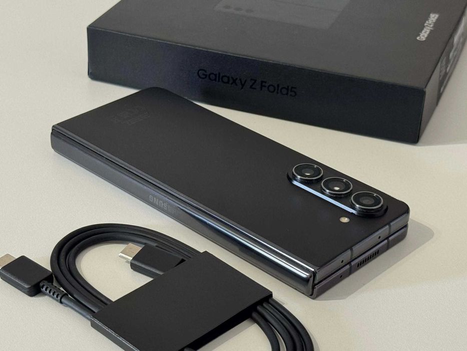 Бартер! Samsung Galaxy Z Fold 5 512/12GB Phantom Black (Черен)