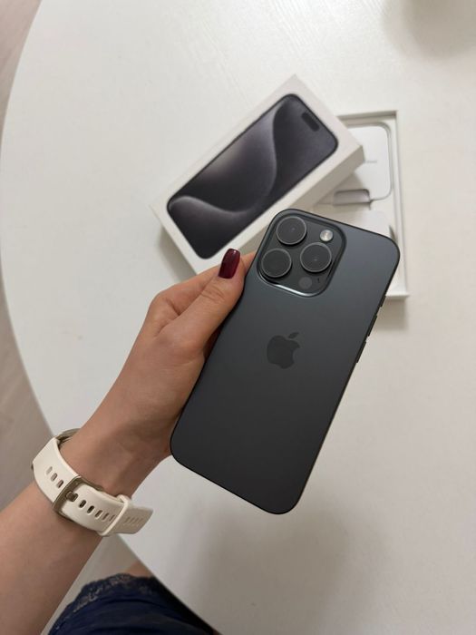 Продам iPhone 15 Pro, 256 ГБ, черный