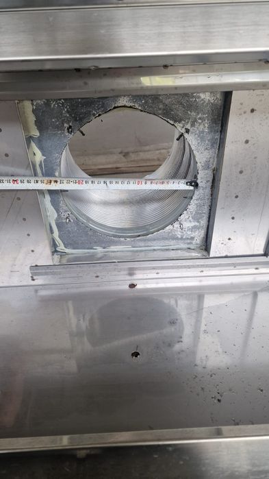 Продавам професионална аспирация-отдушник, чадър/аспиратор/