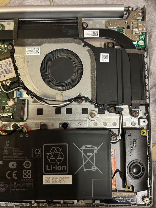 НА ЧАСТИ ИЛИ ЦЯЛ  Asus Vivobook 15 OLED